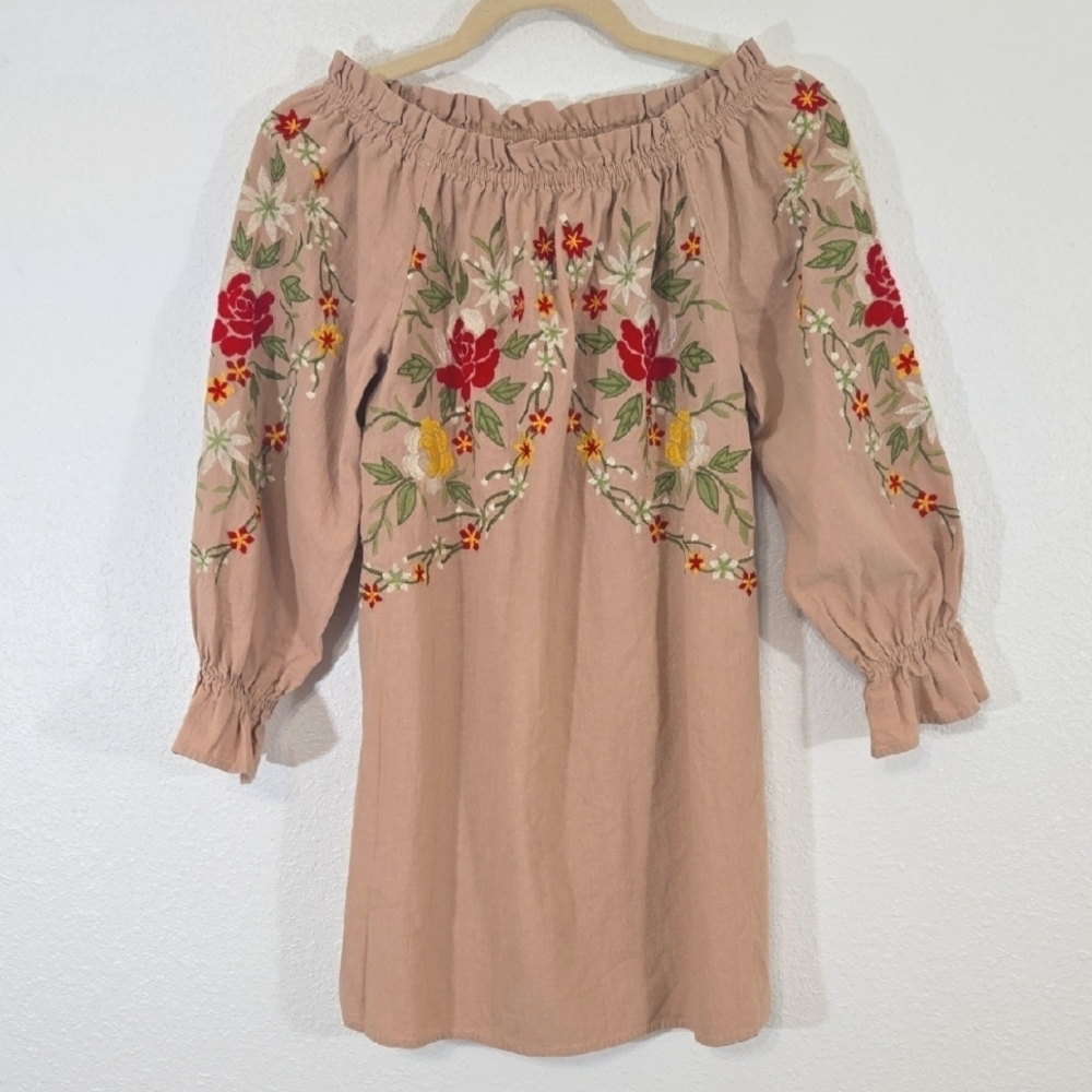 VELZERA Embroidered Tan Floral 3/4 Sleeve Tunic Top Boho Ruffles, size Small